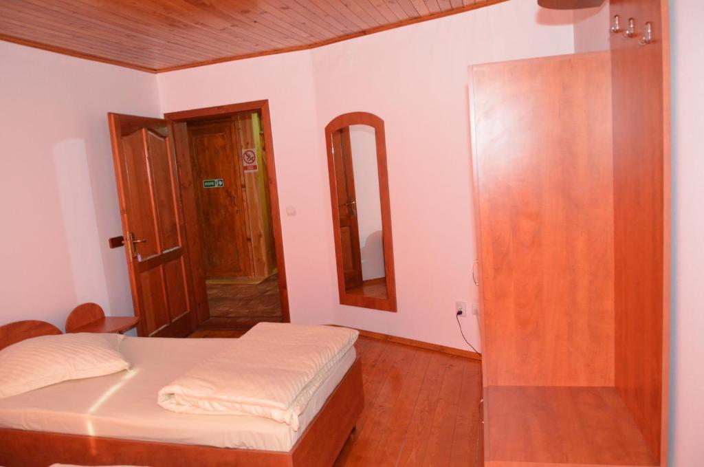 Casa Moteasca Hotel Mihai Viteazu  Habitación foto